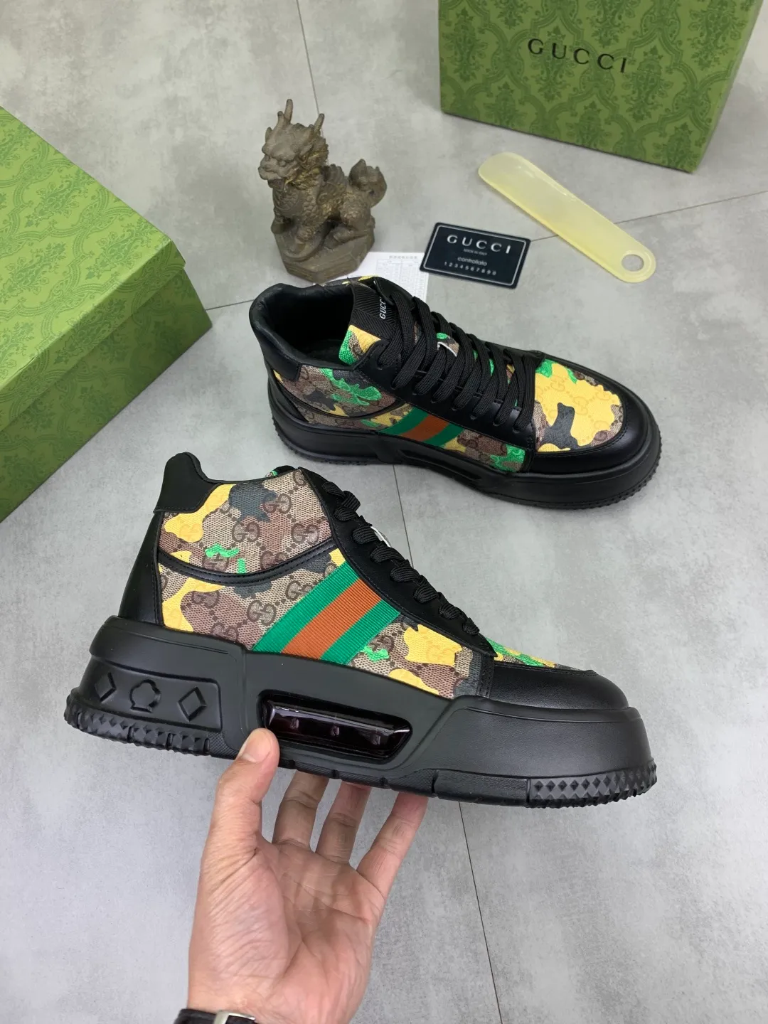 Men's shoes P440 💰[New style]🆘 The latest model from Gucci GUCCI official website🎁Classic casual fashion high-top men's shoes👟Best model💥The version is simple and elegant, exclusive for trendy men. Unique official website latest brand elements👑Gucci original decoration, fashionable and generous, the fabric is original soft calfskin➕Comfortable soft first-layer pigskin lining ✅The official website specifies the wear-resistant casual outsole, the classic model is taken in kind🎬Color: 4️⃣colors available😍Number: 38-44
